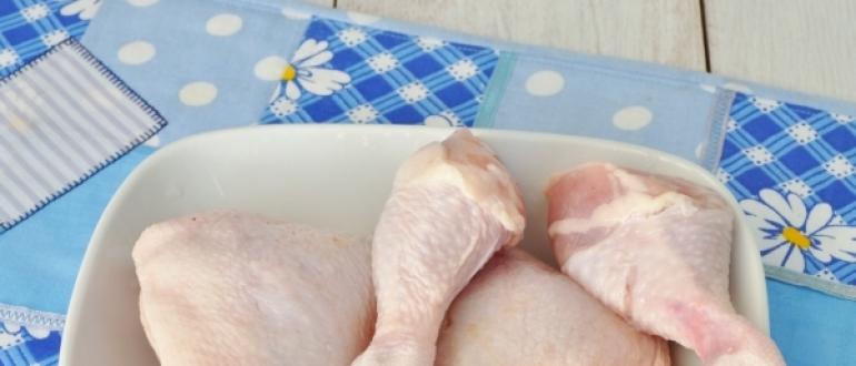 Как приготовить куриные ножки с картошкой в духовке