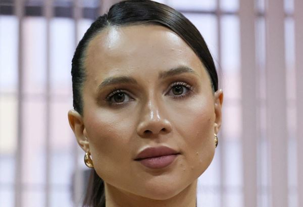 Лерчек поймала букет невесты на свадьбе близкой подруги